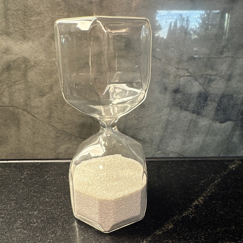 IKEA TILLSYN Hourglass Timer Pearl Color Beads 1.5 Min 90 Sec – 6.3" Glass Decor